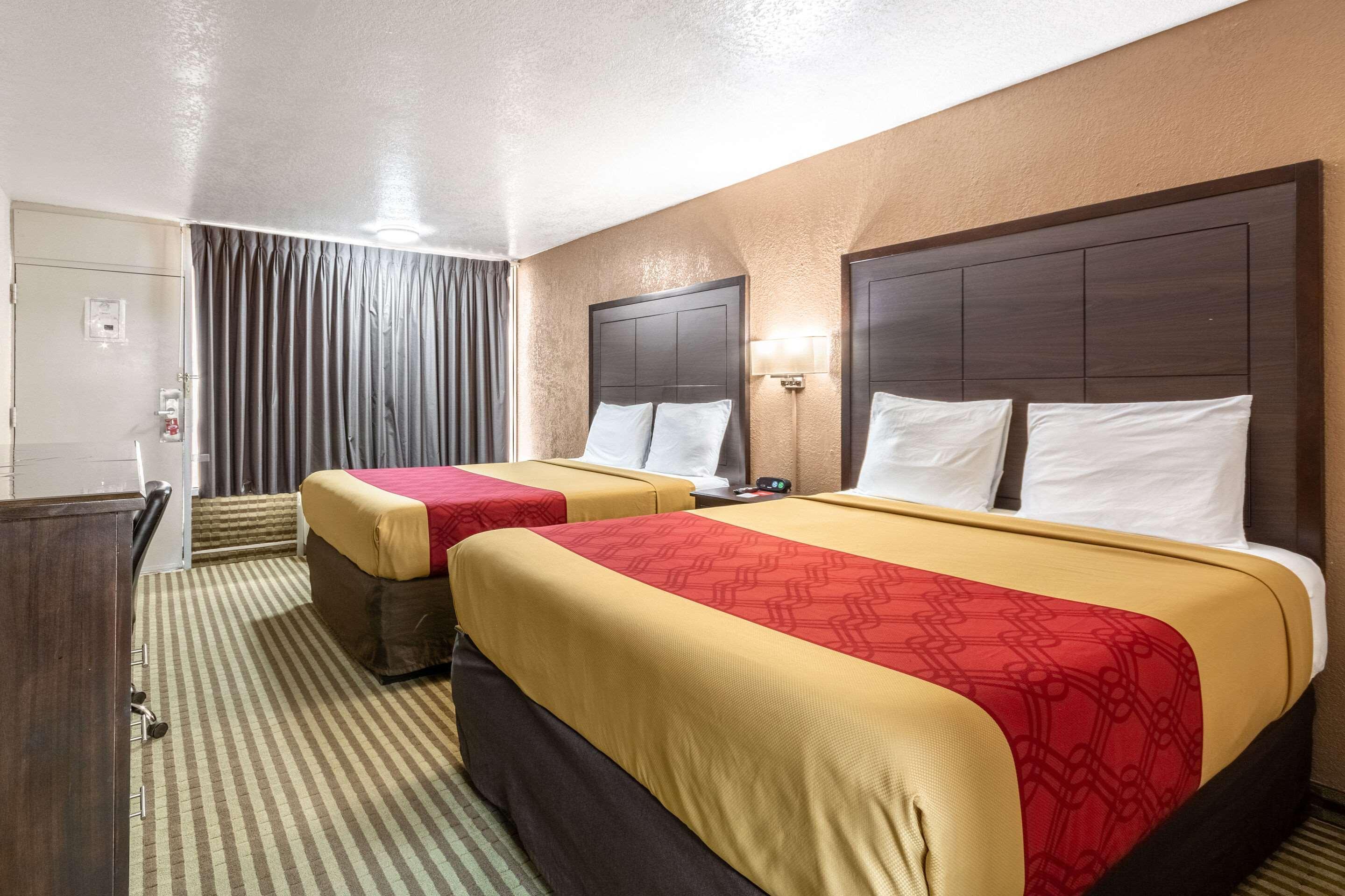 Econo Lodge Winfield Exteriör bild