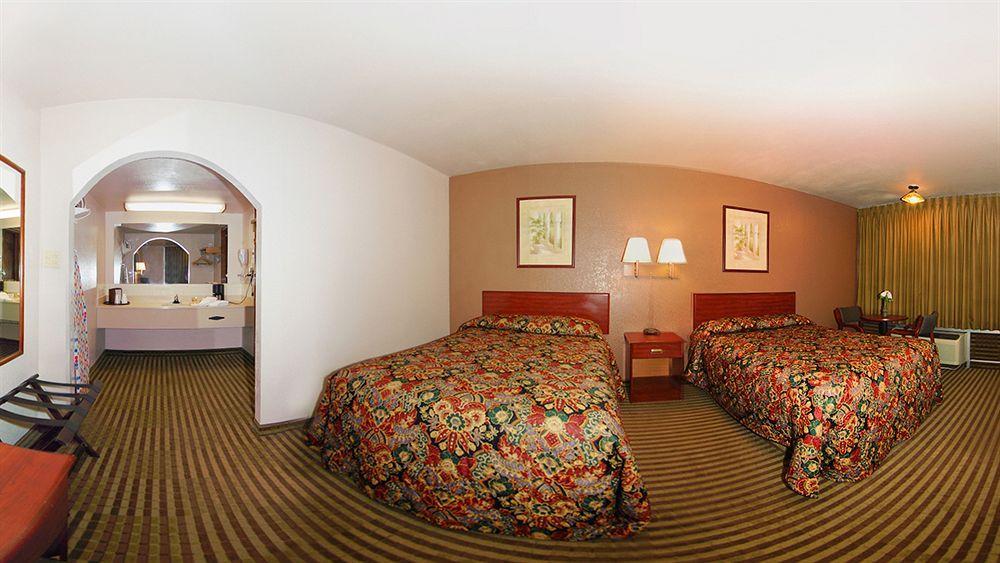 Econo Lodge Winfield Exteriör bild